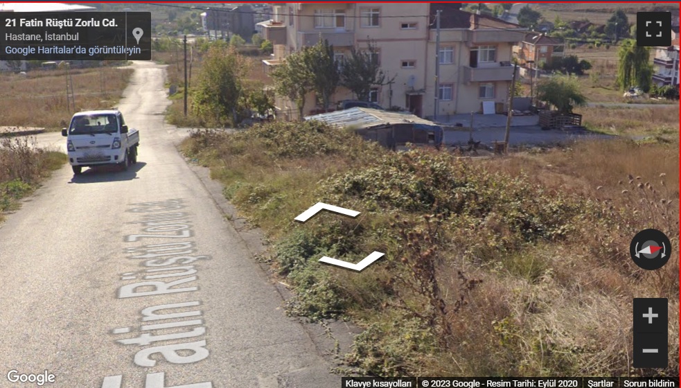 Hadımköy Merkezde Caddeye Cephe Konut İmarlı Köşe Parsel 
